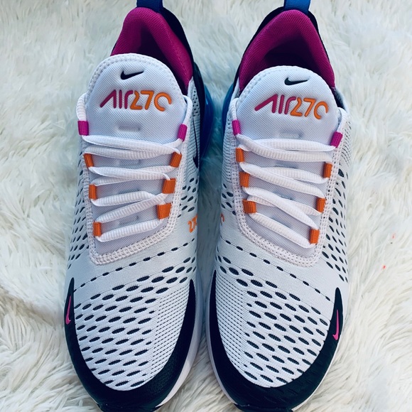 Nike Air Max 270 - Picture 3 of 8